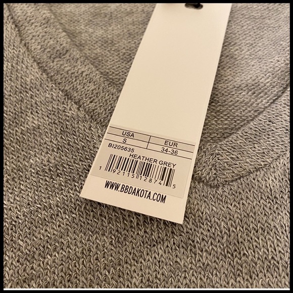 NWT BB DAKOTA NWT Grey Crop-Ruffled hem light weight thermal Knit Top S - Picture 6 of 9